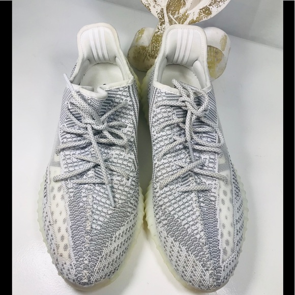 yeezy static yellowing